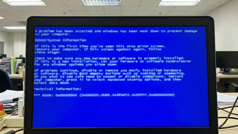 ブルースクリーン(青い画面)が表示される